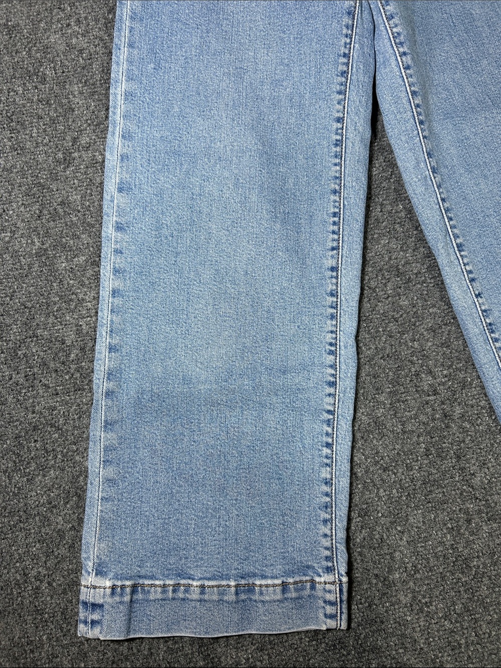 Levi's Ribcage Wide Leg Crop Light Blue Wide-Leg Jeans Women’s 25W x 26L - Picture 9 of 14